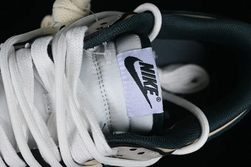 All categories Nk SB Dunk series Nk SB Dunk Low low-top sneakers Nk Dunk Low Panda Prank Space Exploration-Star Trek Mocha SB strap low-top casual sneakers FQ8080-133
